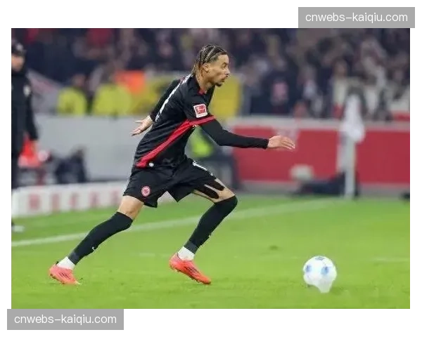 即时战报：斯图加特vs法兰克福，吉拉西开场3分钟通过前场抢断破门
